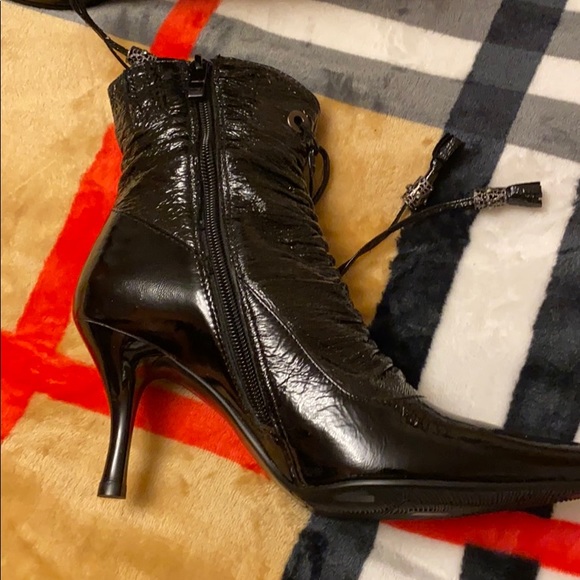 Short boots - Picture 2 of 6